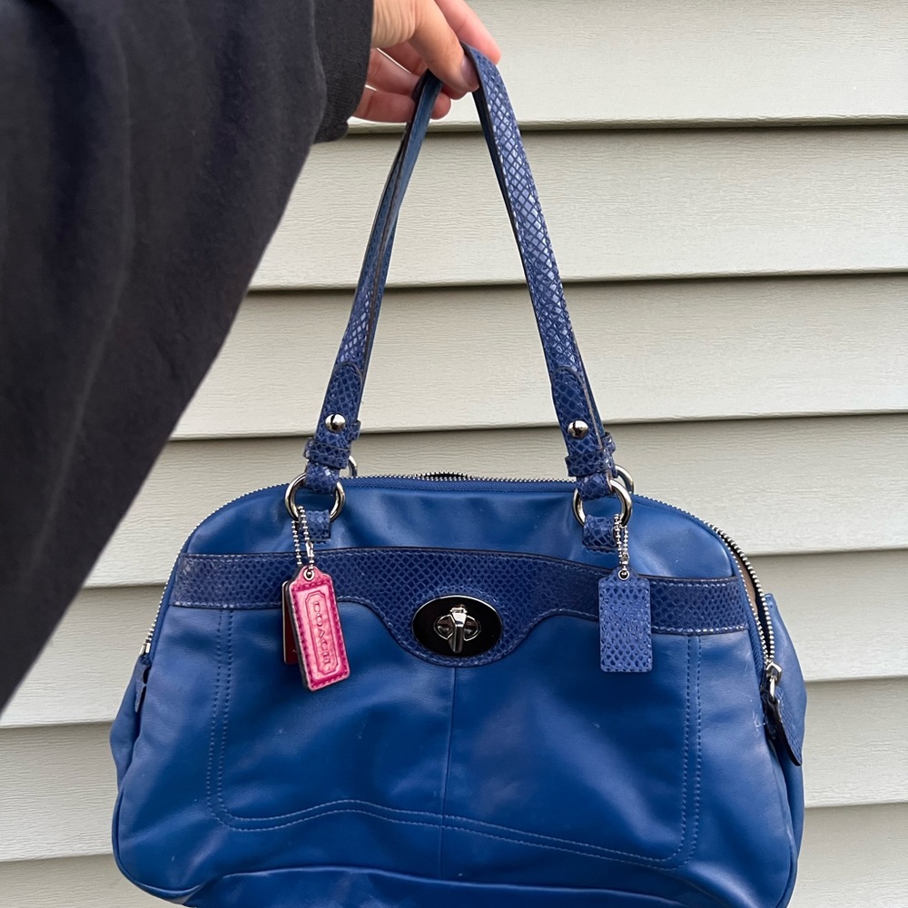 Coach shoulder bag with matching wristlet